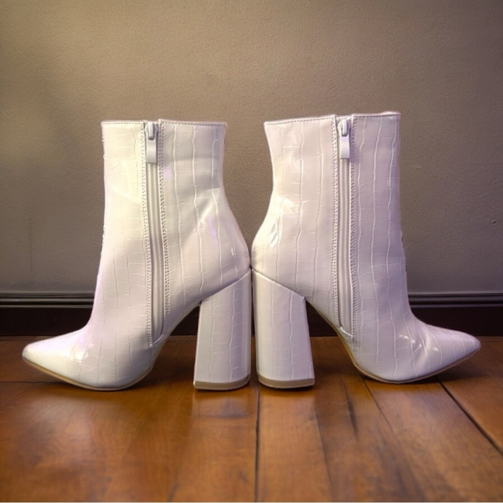 PLT Behati White Croc Embossed Vegan Leather Ankle Boots 4” Block Heel 6.5 NEW - Picture 3 of 14